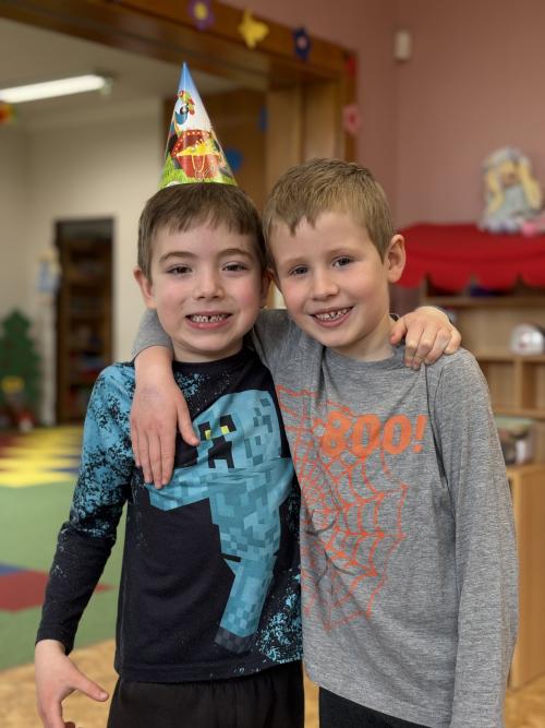 Jaro na zahradě a narozeniny u Sluníček